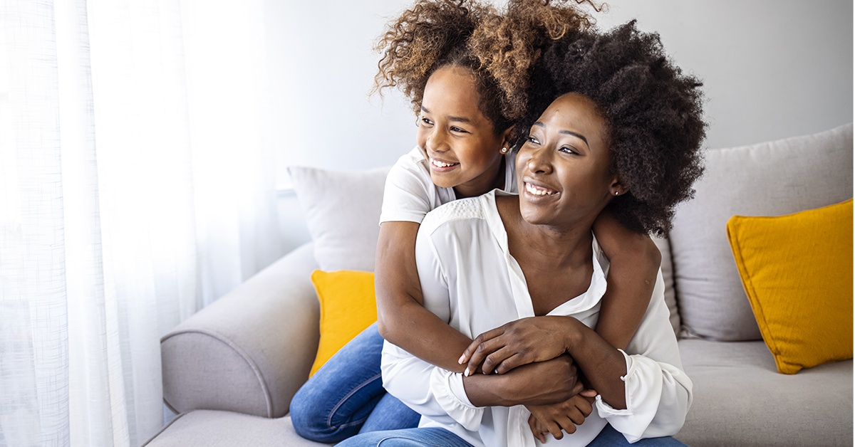 ¿Las percepciones de riesgo afectan la forma en que las madres interactúan con los proveedores de servicios sociales?