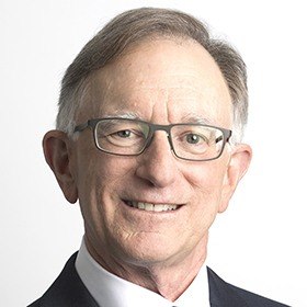 Richard J. Olin, síndico emérito de Casey.