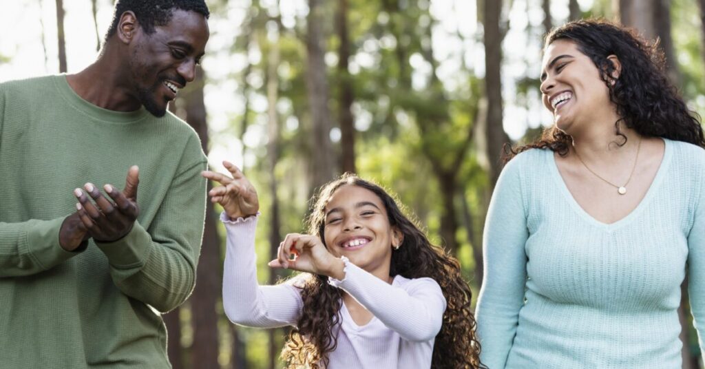 How can mindful organizing promote a safety culture in child protection agencies?