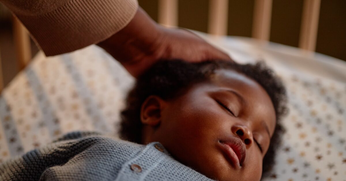 ¿Cómo ayuda SafeCare a los padres de niños pequeños?